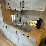 Διαμέρισμα Moderne Grosse Mit Garten *