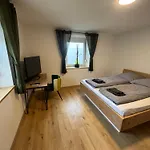 Moderne Grosse Mit Garten