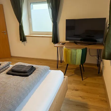 Moderne Grosse Mit Garten شقة *