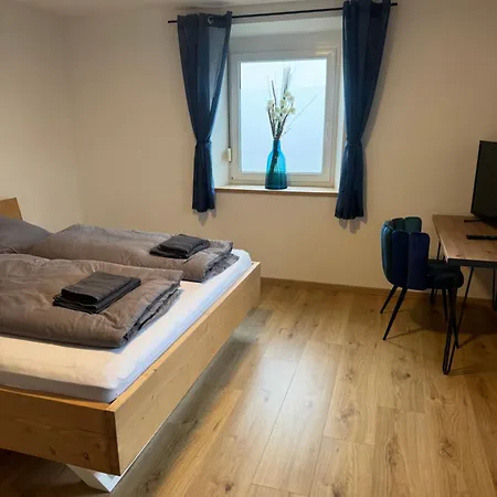 Moderne Grosse Mit Garten *