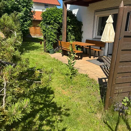Moderne Grosse Mit Garten Daire Hausham
