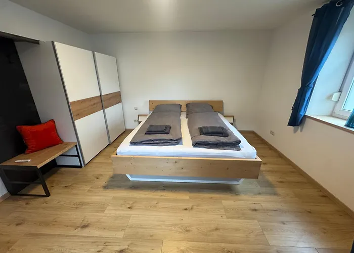 Moderne Grosse Mit Garten Lejlighed Hausham